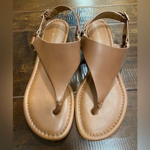 Tommy Hilfiger Tan Sandal - Size 7.5
